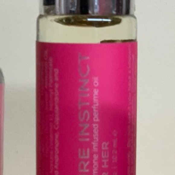 Pheromone Oil Roll-On For Her .34oz - Picture 3 of 11